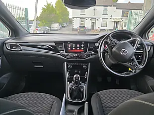 Used 2017 Vauxhall Astra Sri Nav Red - Interior and Exterior details 11