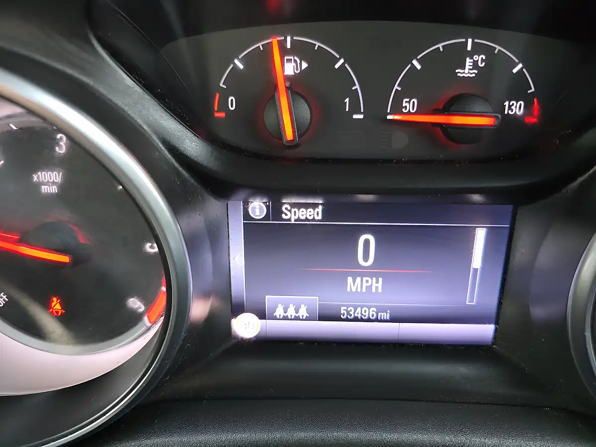 Used 2017 Vauxhall Astra Sri Nav Red - Interior and Exterior details 13