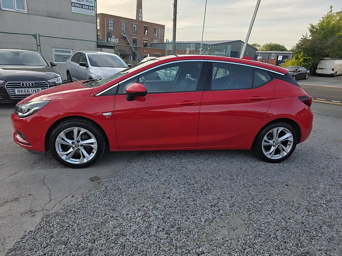 Used 2017 Vauxhall Astra Sri Nav Red - Interior and Exterior details 4