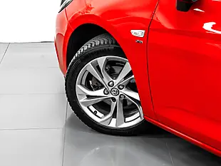 Used 2017 Vauxhall Astra Sri Nav Red - Interior and Exterior details 11