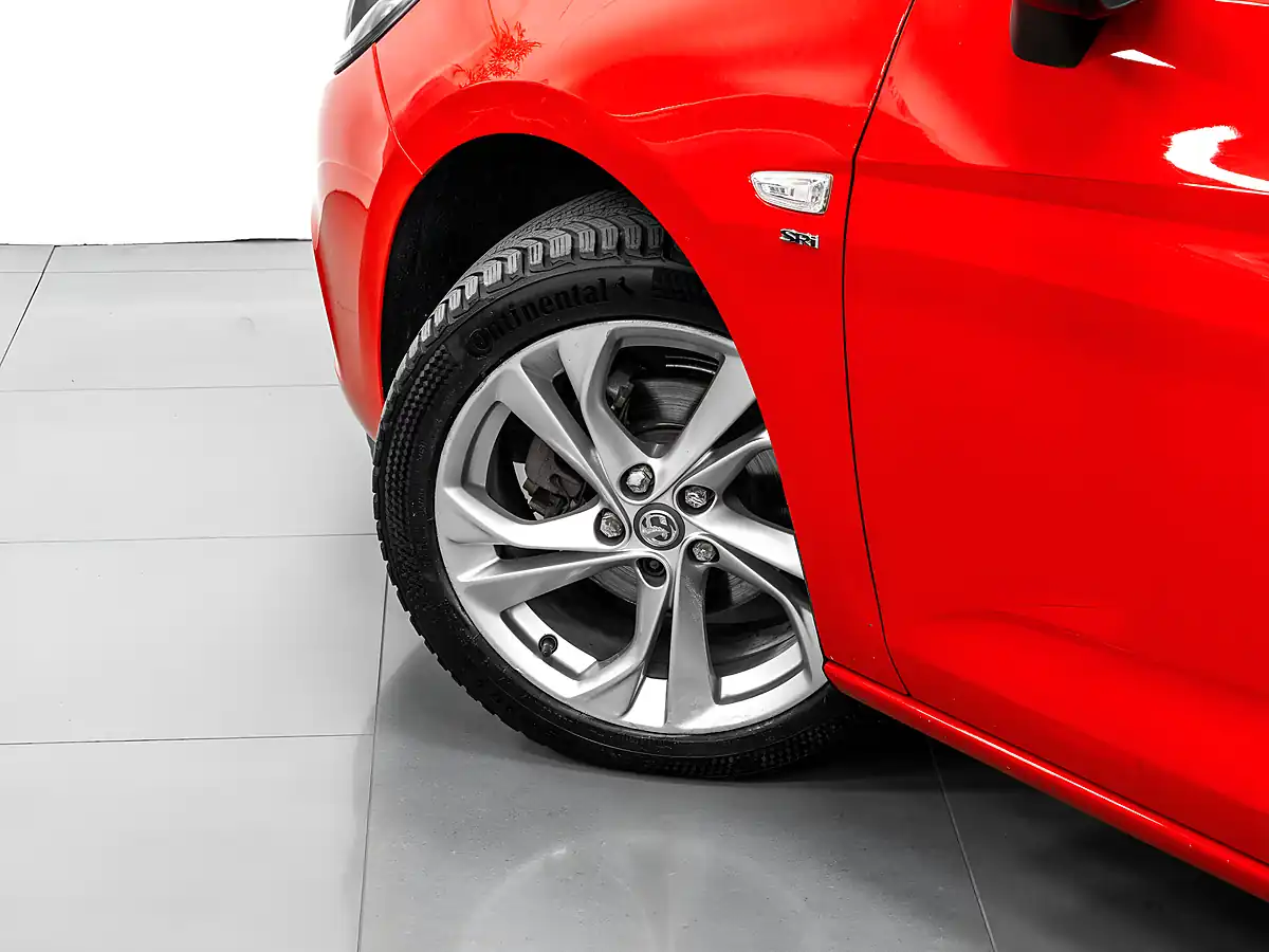 Used 2017 Vauxhall Astra Sri Nav Red - Interior and Exterior details 11