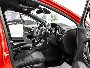 Used 2017 Vauxhall Astra Sri Nav Red - Interior and Exterior details 12