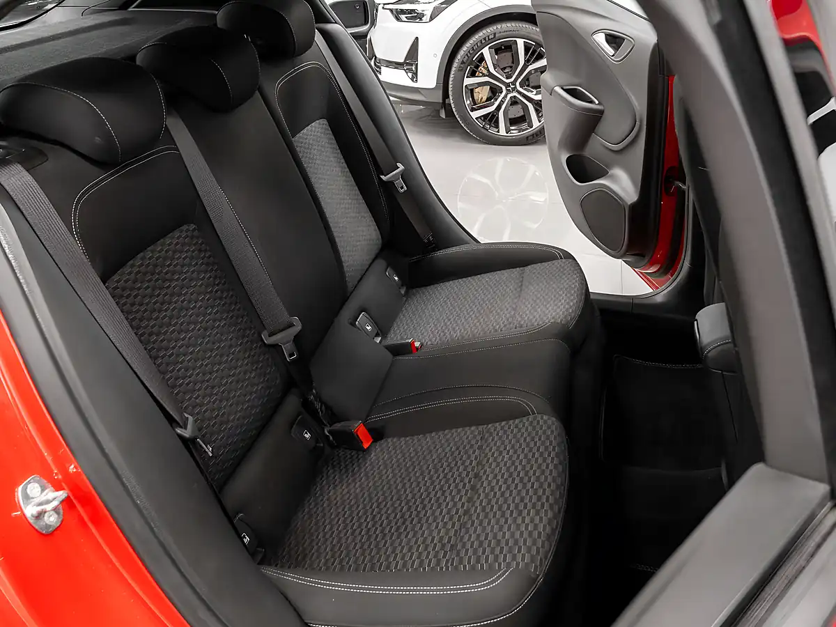 Used 2017 Vauxhall Astra Sri Nav Red - Interior and Exterior details 16