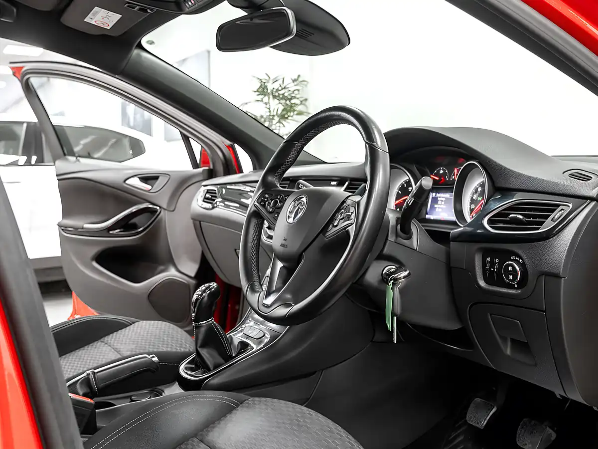 Used 2017 Vauxhall Astra Sri Nav Red - Interior and Exterior details 18