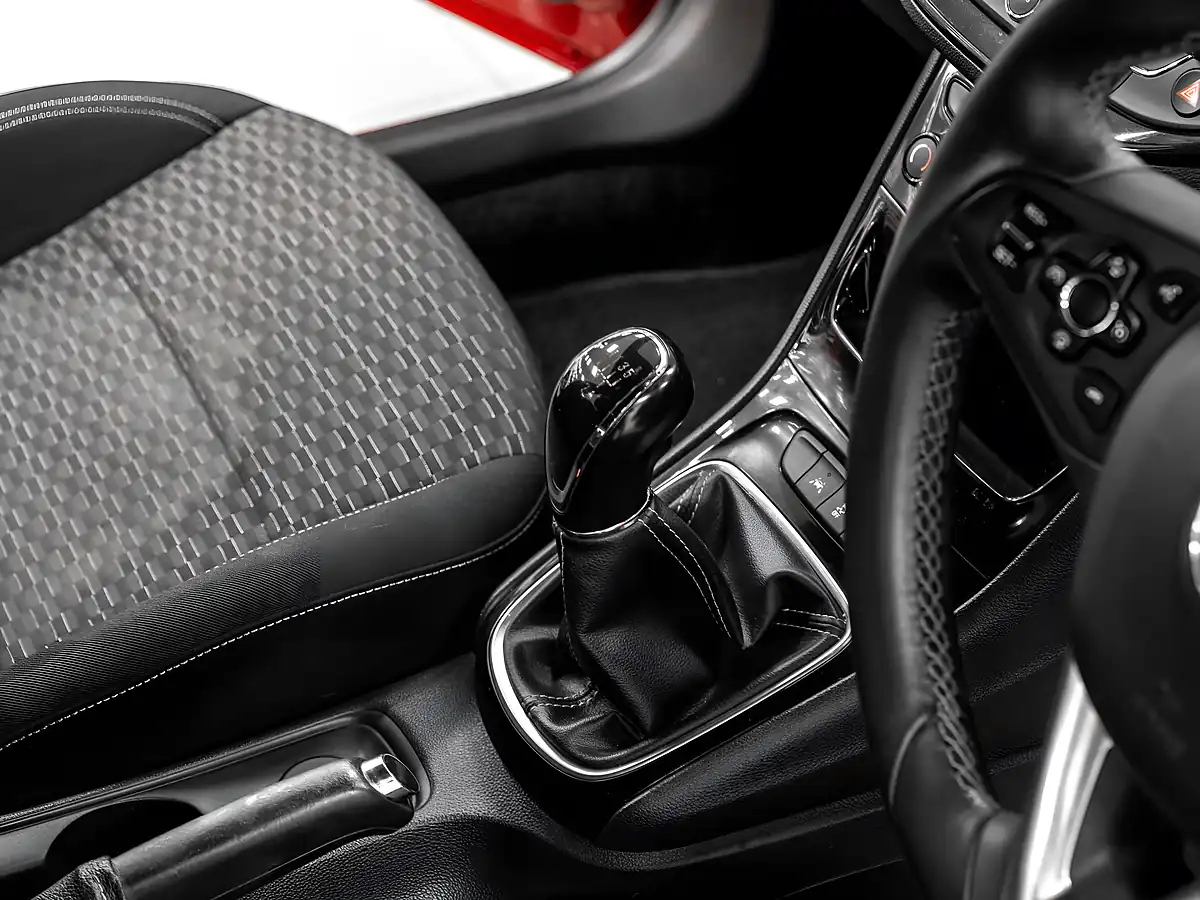 Used 2017 Vauxhall Astra Sri Nav Red - Interior and Exterior details 19