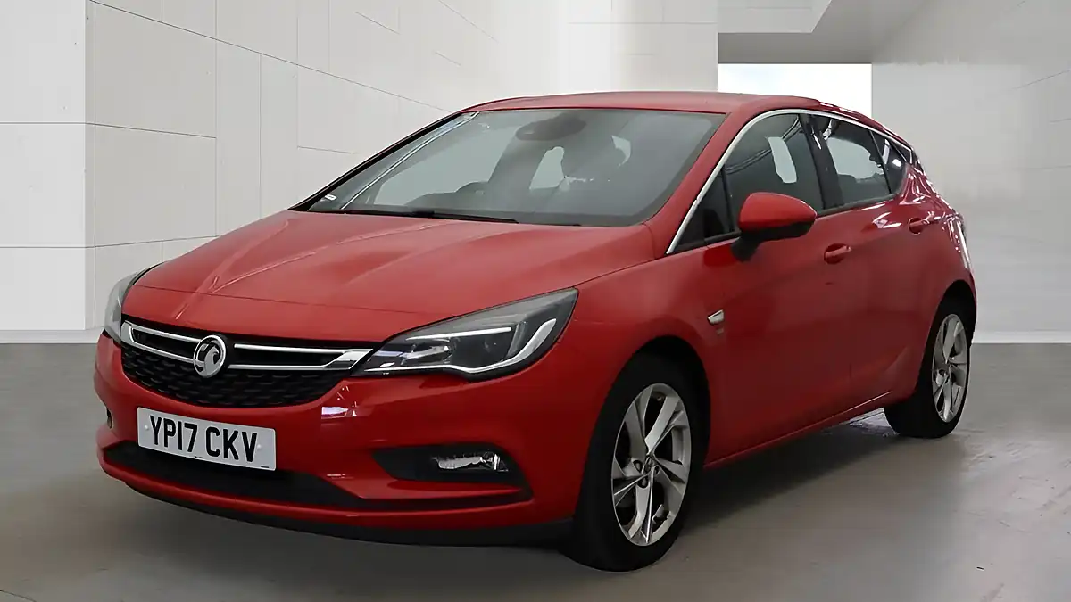 Used 2017 Vauxhall Astra Sri Nav Red - Interior and Exterior details 11