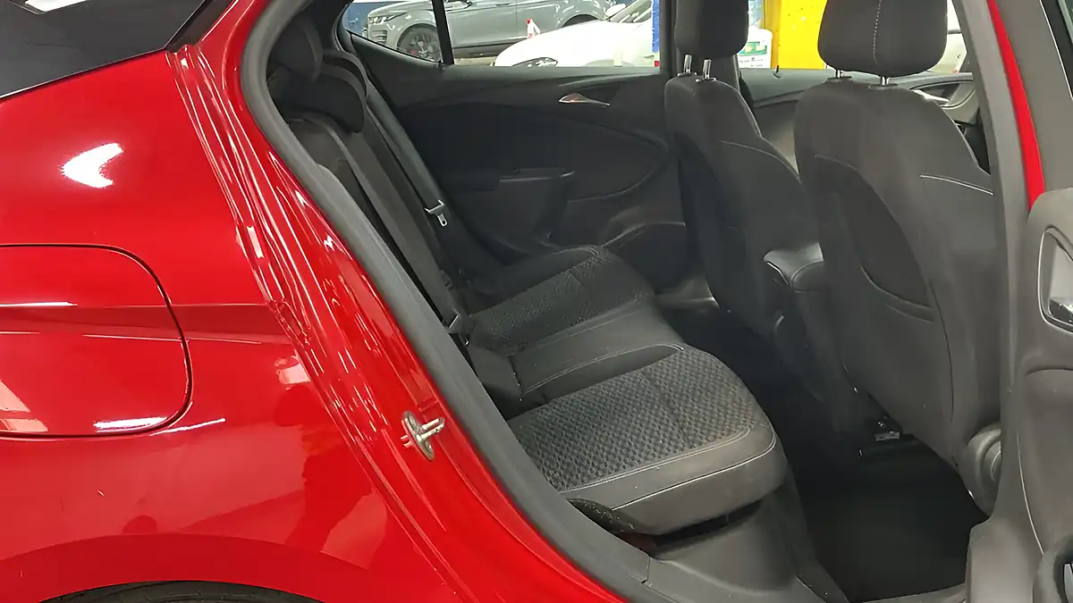 Used 2017 Vauxhall Astra Sri Nav Red - Interior and Exterior details 19