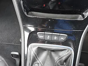 Used 2017 Vauxhall Astra Sri Nav Silver - Interior and Exterior details 12