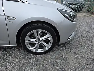 Used 2017 Vauxhall Astra Sri Nav Silver - Interior and Exterior details 19