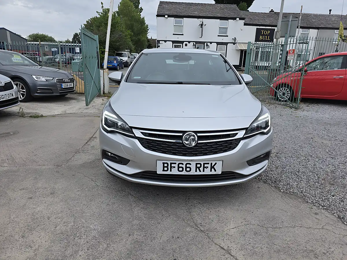 Used 2017 Vauxhall Astra Sri Nav Silver - Interior and Exterior details 2