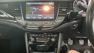 Used 2017 Vauxhall Astra Sri Nav Silver - Interior and Exterior details 8