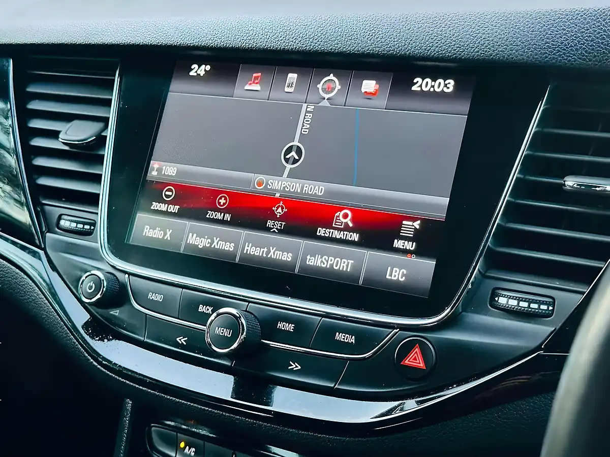 Used 2017 Vauxhall Astra Sri Nav Sports Tourer Black - Interior and Exterior details 10