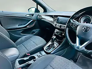 Used 2017 Vauxhall Astra Sri Nav Sports Tourer Black - Interior and Exterior details 8