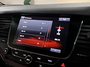 Used 2017 Vauxhall Astra Sri Nav Sports Tourer Red - Interior and Exterior details 18