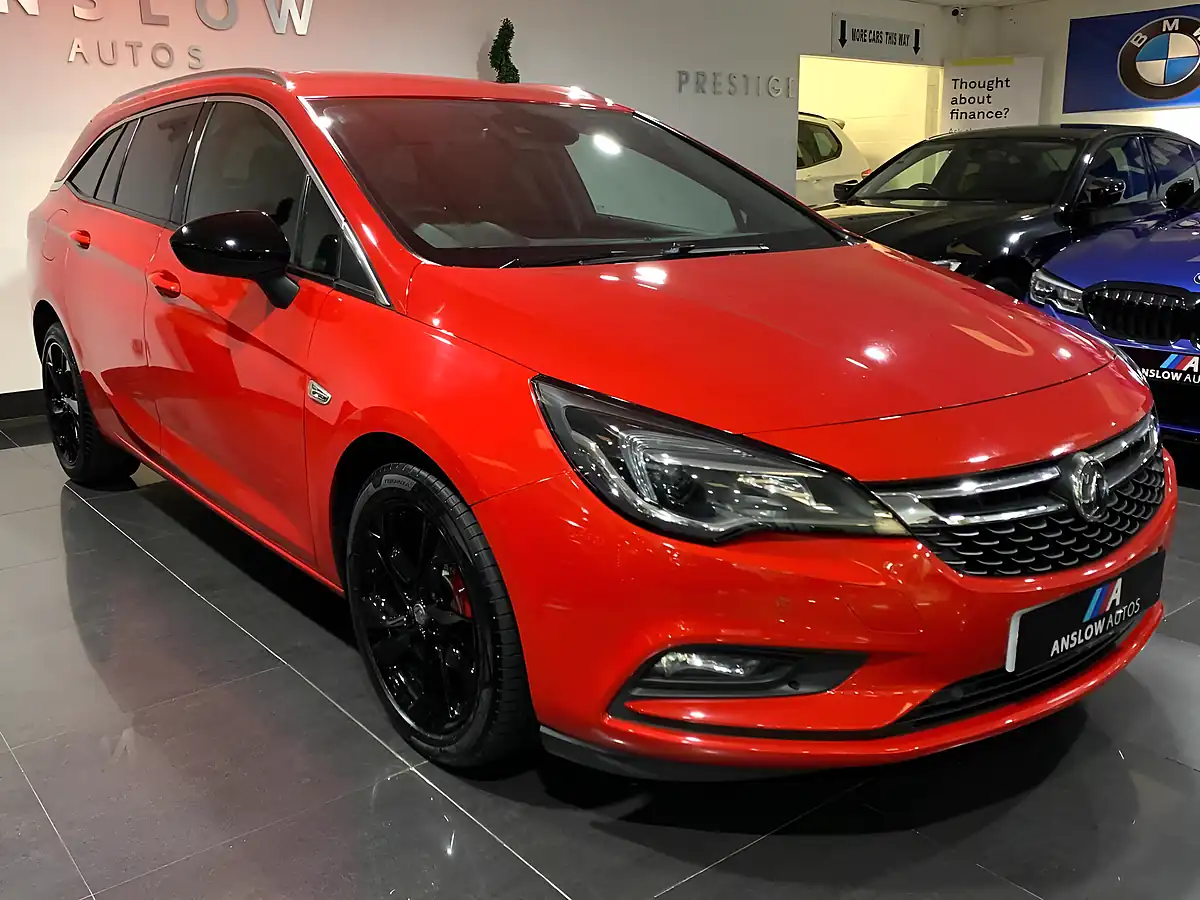 Used 2017 Vauxhall Astra Sri Nav Sports Tourer Red - Interior and Exterior details 9