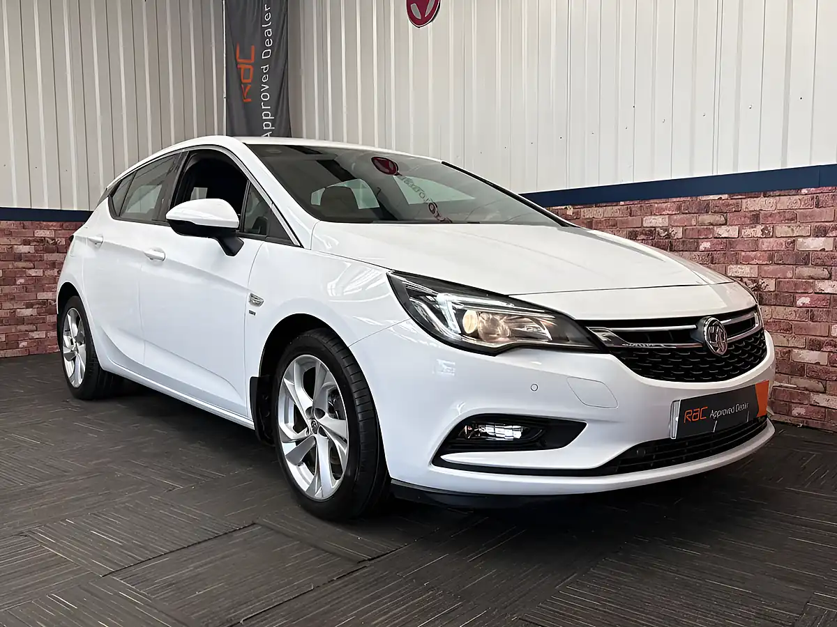 Used 2017 Vauxhall Astra Sri Nav White - Interior and Exterior details 10