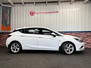 Used 2017 Vauxhall Astra Sri Nav White - Interior and Exterior details 3