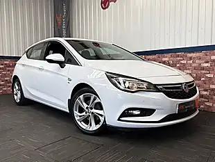 Used 2017 Vauxhall Astra Sri Nav White - Interior and Exterior details 4