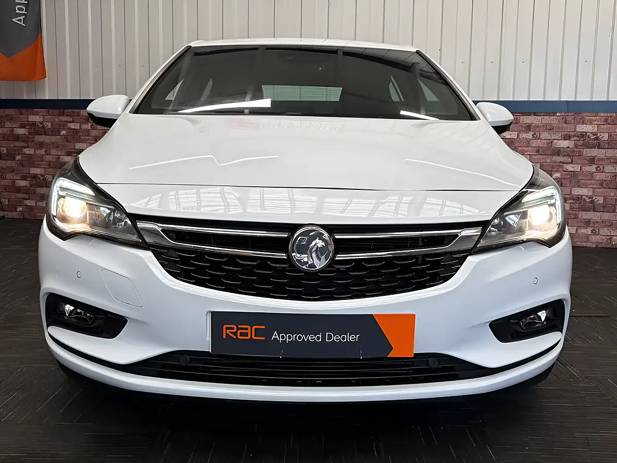 Used 2017 Vauxhall Astra Sri Nav White - Interior and Exterior details 6