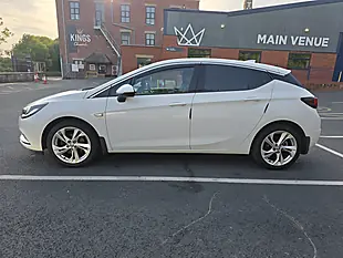Used 2017 Vauxhall Astra Sri Nav White - Interior and Exterior details 4