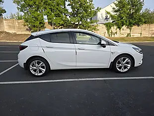 Used 2017 Vauxhall Astra Sri Nav White - Interior and Exterior details 5