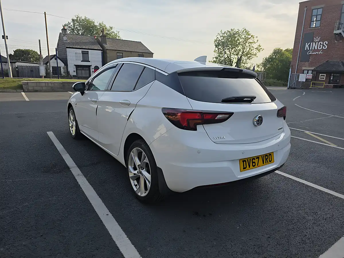 Used 2017 Vauxhall Astra Sri Nav White - Interior and Exterior details 6