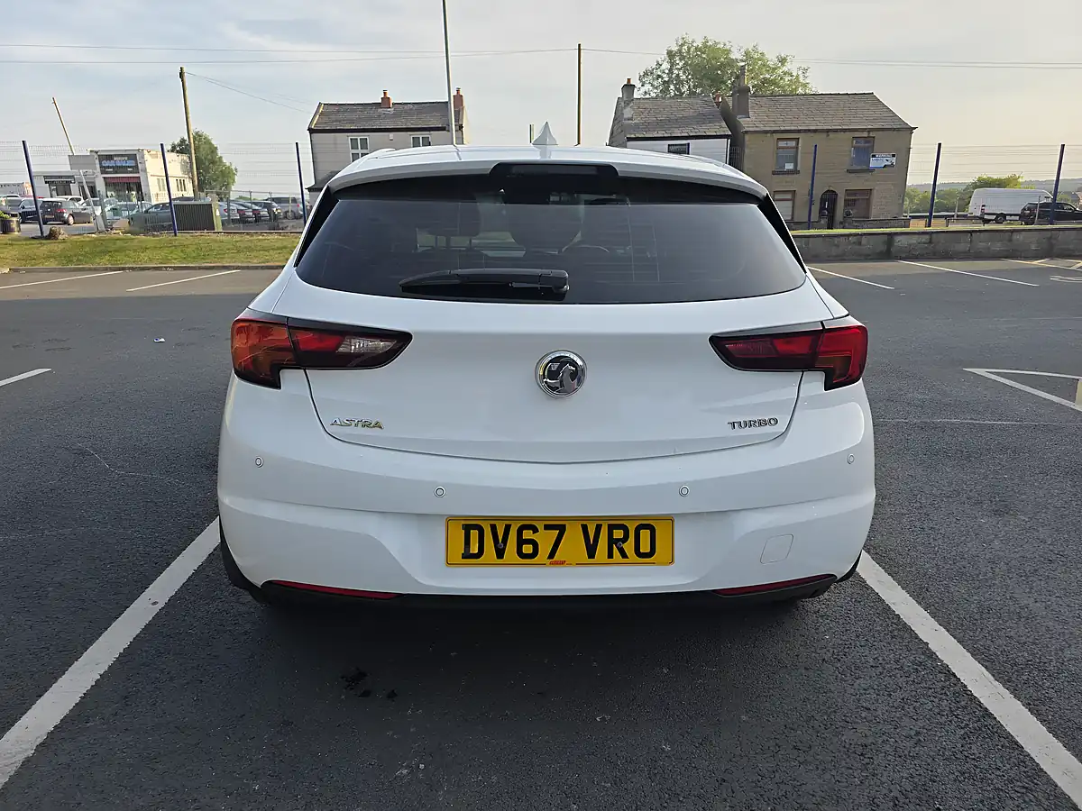 Used 2017 Vauxhall Astra Sri Nav White - Interior and Exterior details 7