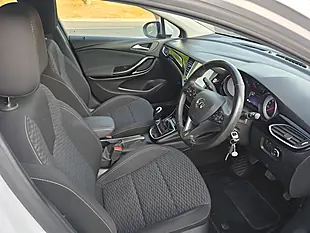 Used 2017 Vauxhall Astra Sri Nav White - Interior and Exterior details 9