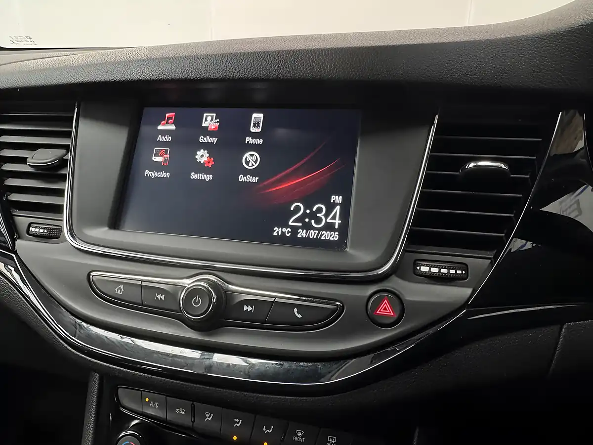 Used 2017 Vauxhall Astra Sri Power Red - Interior and Exterior details 10