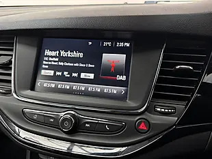 Used 2017 Vauxhall Astra Sri Power Red - Interior and Exterior details 11