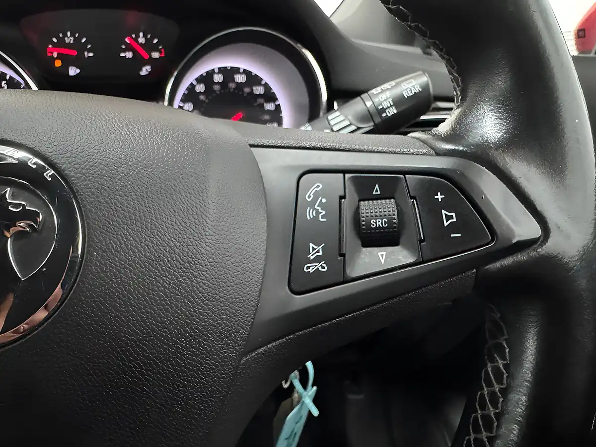 Used 2017 Vauxhall Astra Sri Power Red - Interior and Exterior details 12