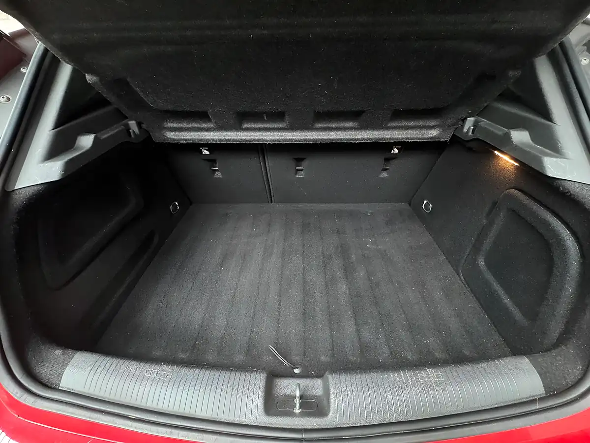 Used 2017 Vauxhall Astra Sri Power Red - Interior and Exterior details 16