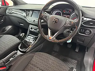 Used 2017 Vauxhall Astra Sri Power Red - Interior and Exterior details 3