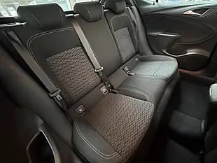 Used 2017 Vauxhall Astra Sri Power Red - Interior and Exterior details 9