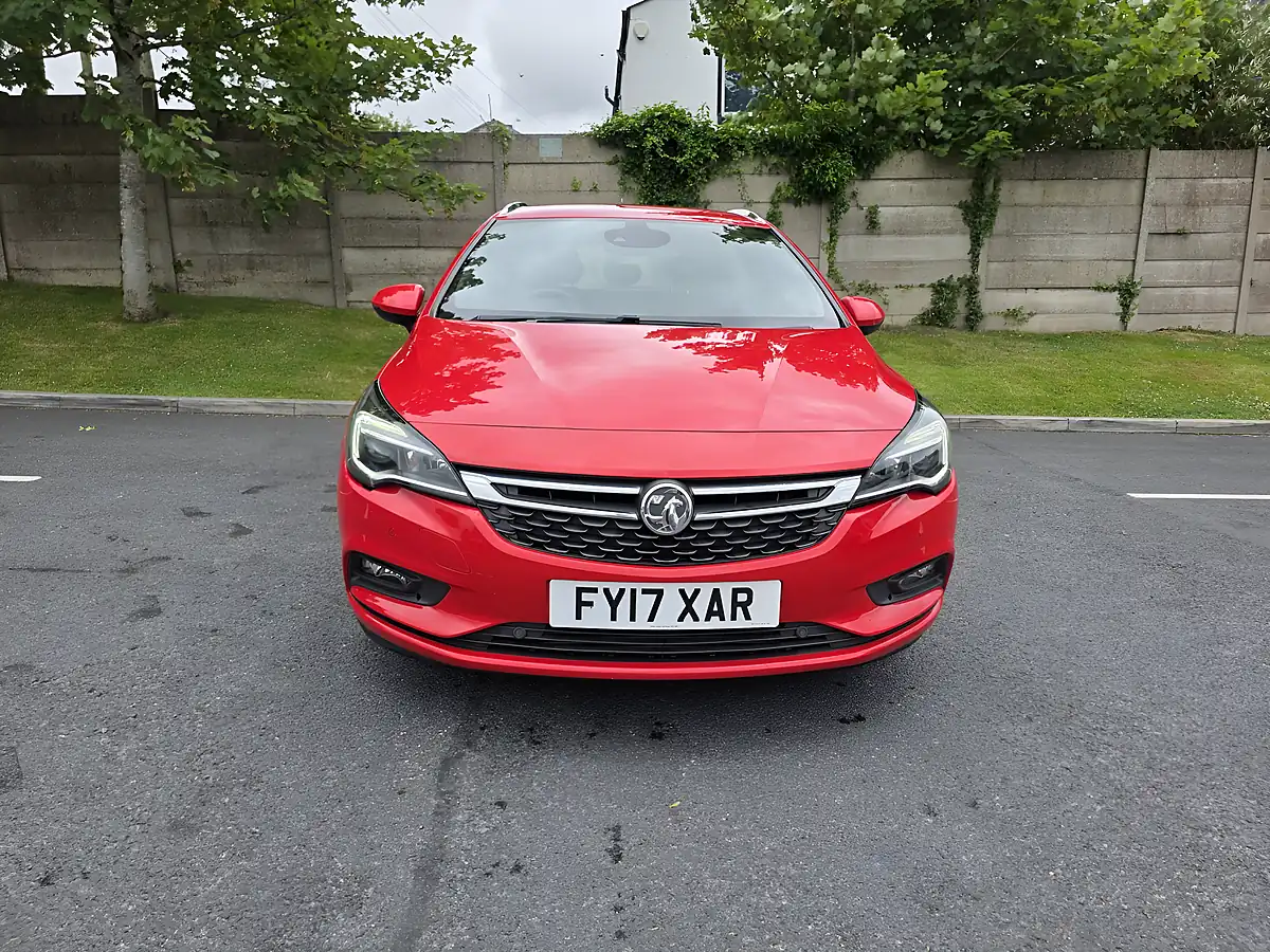 Used 2017 Vauxhall Astra Sri Red - Interior and Exterior details 2