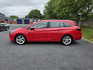 Used 2017 Vauxhall Astra Sri Red - Interior and Exterior details 8