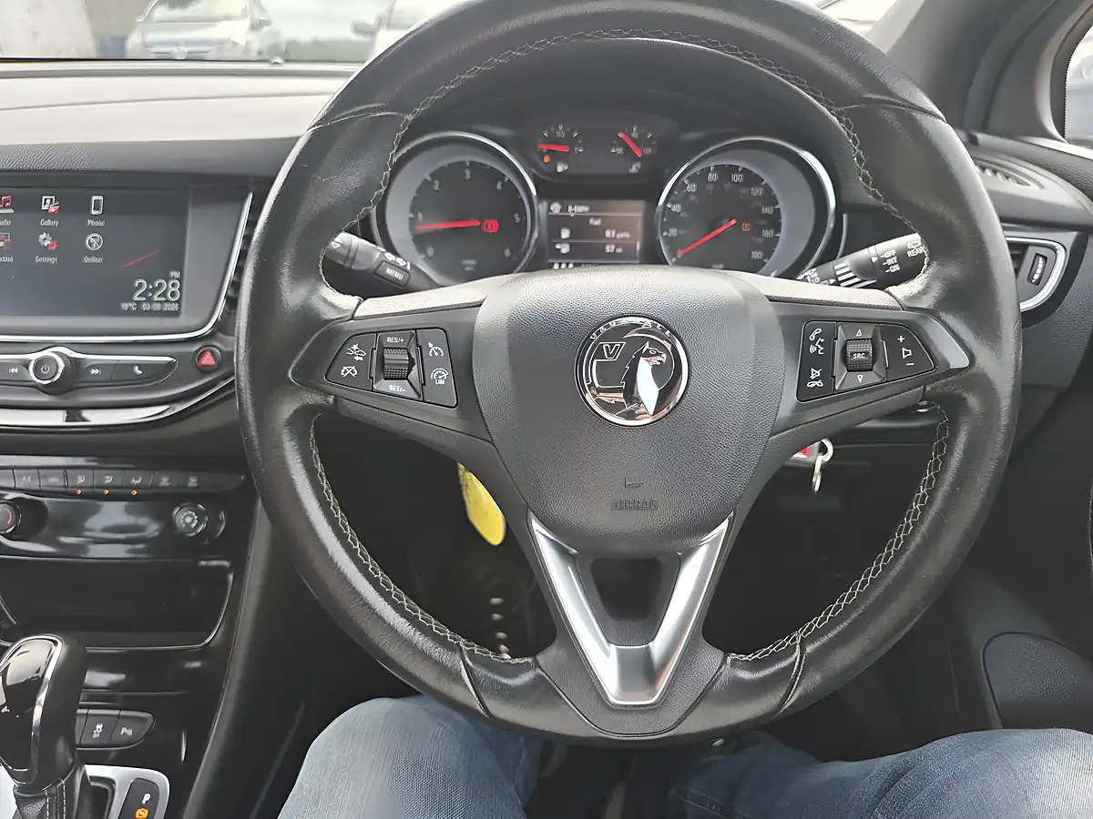 Used 2017 Vauxhall Astra Sri Red - Interior and Exterior details 12