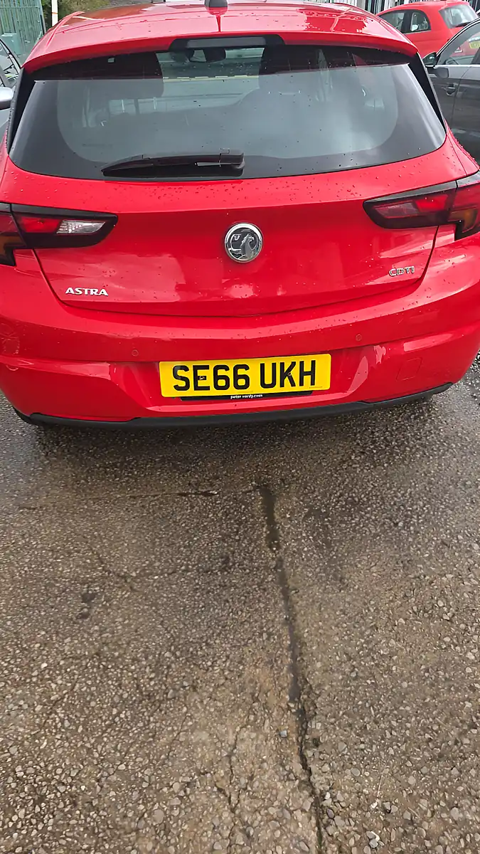 Used 2017 Vauxhall Astra Sri Red - Interior and Exterior details 19