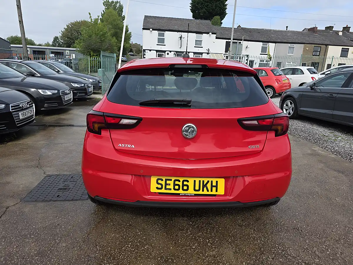 Used 2017 Vauxhall Astra Sri Red - Interior and Exterior details 7