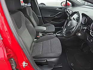Used 2017 Vauxhall Astra Sri Red - Interior and Exterior details 9