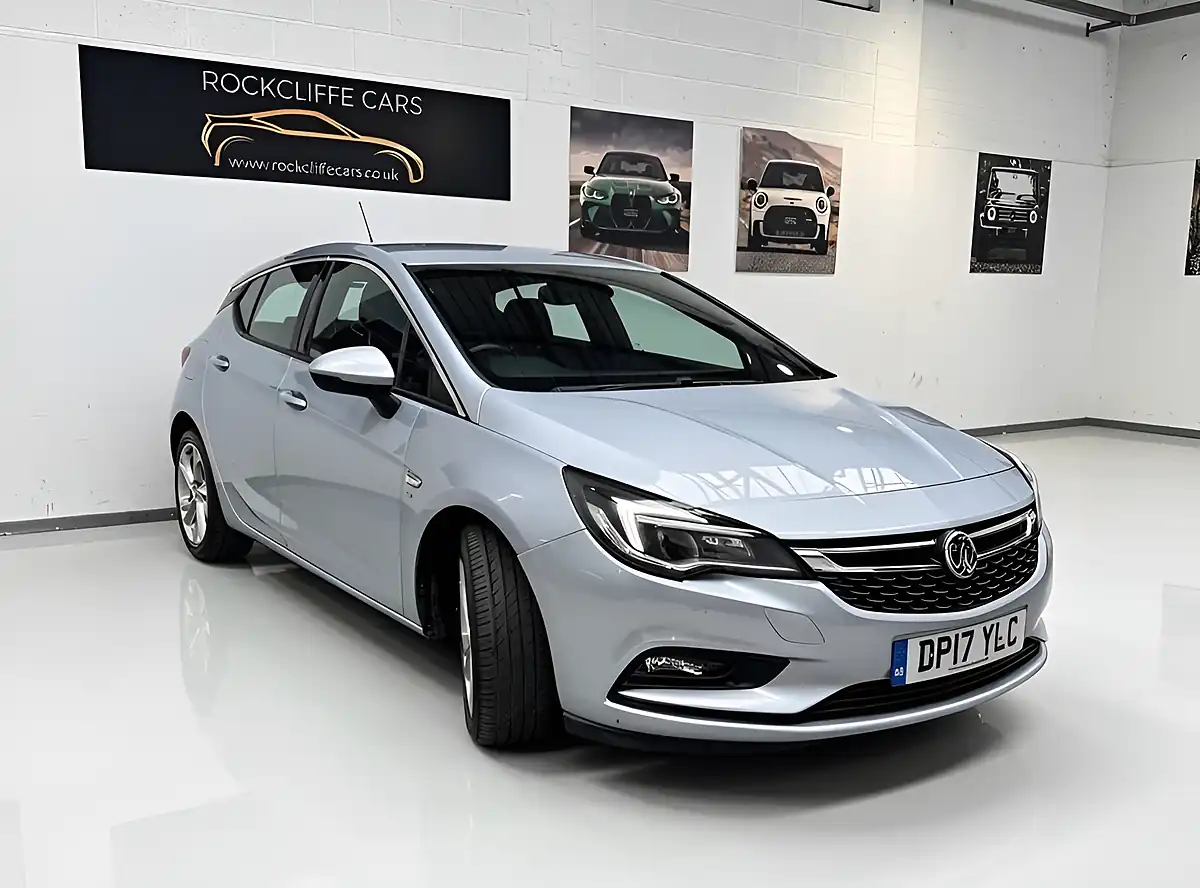 Used 2017 Vauxhall Astra Sri Silver - Interior and Exterior details 20