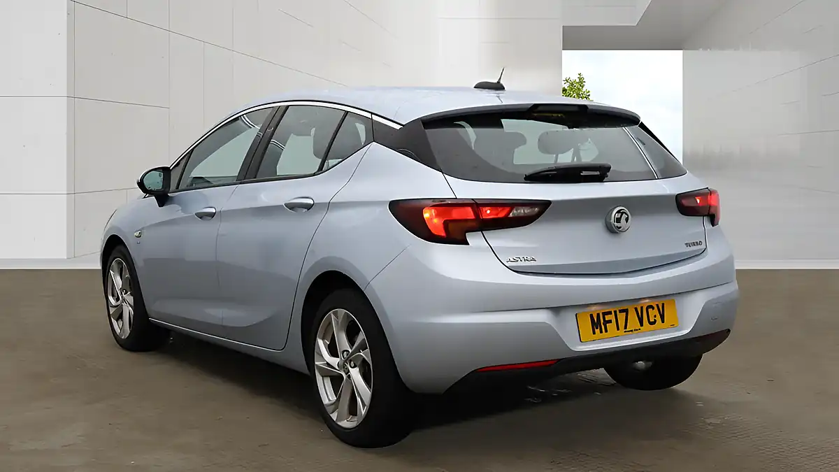 Used 2017 Vauxhall Astra Sri Silver - Interior and Exterior details 2