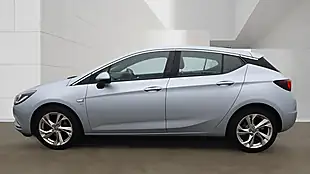 Used 2017 Vauxhall Astra Sri Silver - Interior and Exterior details 3