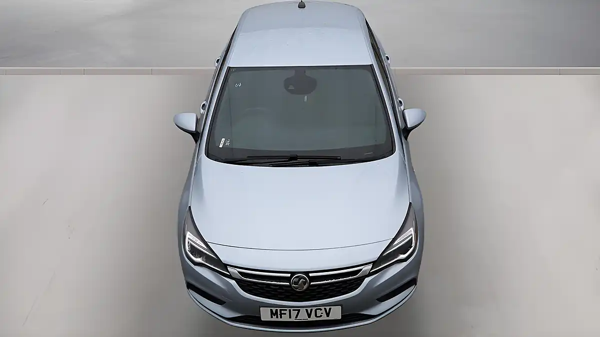 Used 2017 Vauxhall Astra Sri Silver - Interior and Exterior details 4
