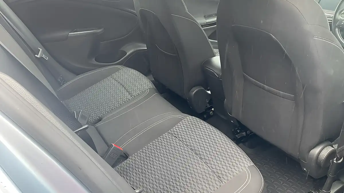Used 2017 Vauxhall Astra Sri Silver - Interior and Exterior details 6