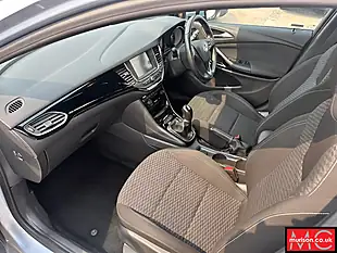 Used 2017 Vauxhall Astra Sri Silver - Interior and Exterior details 14