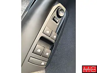 Used 2017 Vauxhall Astra Sri Silver - Interior and Exterior details 15