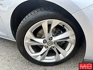 Used 2017 Vauxhall Astra Sri Silver - Interior and Exterior details 2