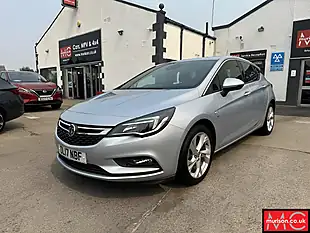 Used 2017 Vauxhall Astra Sri Silver - Interior and Exterior details 3