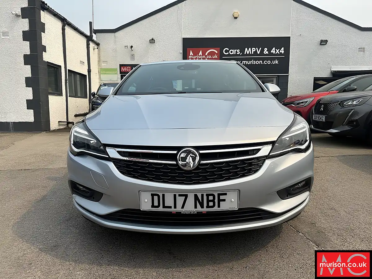 Used 2017 Vauxhall Astra Sri Silver - Interior and Exterior details 4